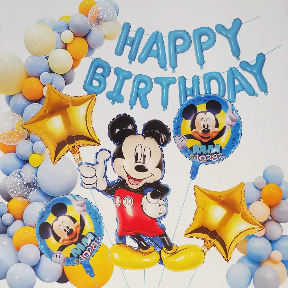 Set decor Mickey, cu 54 baloane folie si latex cu decoratiuni